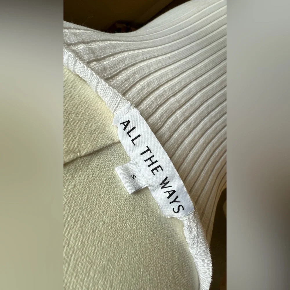 Collared White Backless Ribbed Dress - Picture 3 of 3